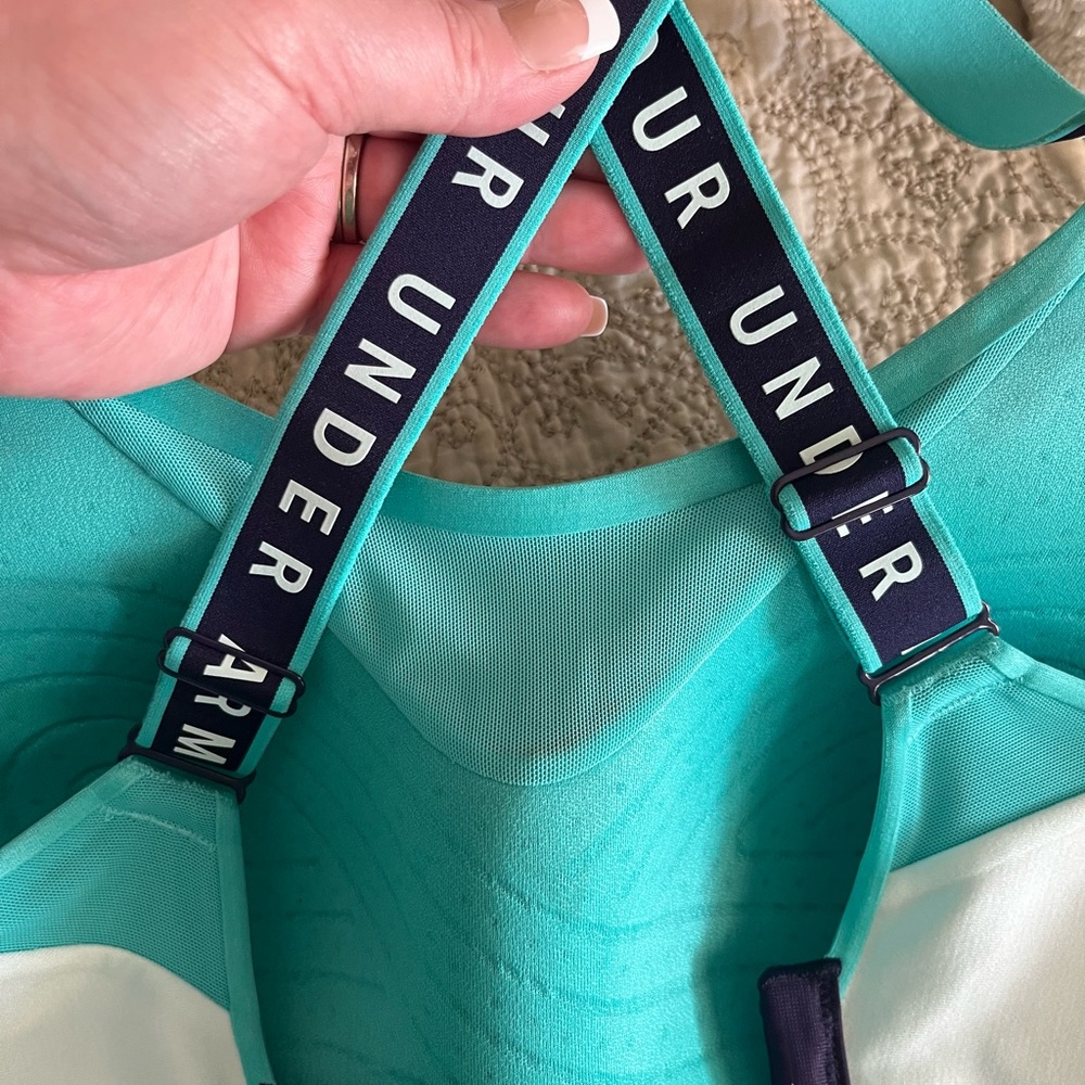 Under Armour Sports Bra 1X - Picture 10 of 11